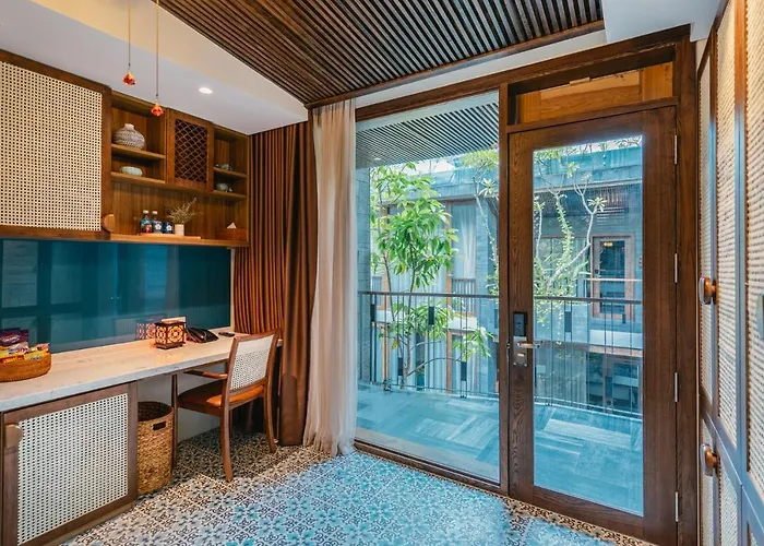 Minh Boutique